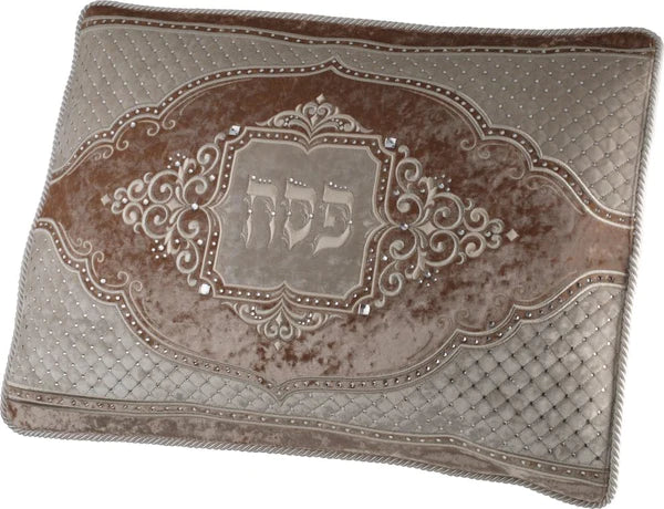Distinctive Collection Velvet Seder Set #577V