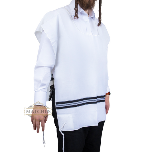 Malchut Wool Tzitzis – V-Neck, 2 Hole, Ashkenaz, Stain Proof – Adult