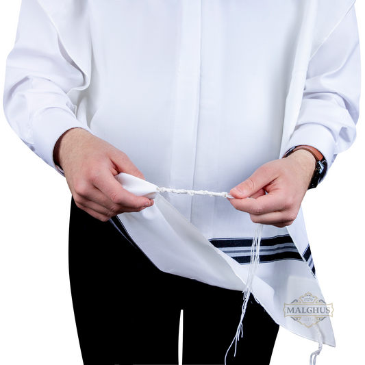 Keter Wool Tzitzis – Round Neck, 2 Hole, Without Strings – Adult