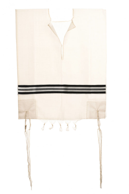 Malchut Wool Tzitzis – V-Neck, 2 Hole, With Fringes – Adult